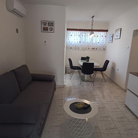 Apartment Fontana Felicita Zadar Eksteriør bilde